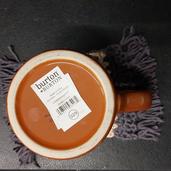 Porceline burton+BURTON Mug and x2 Crochet Mug Rugs - Picture 5 of 9